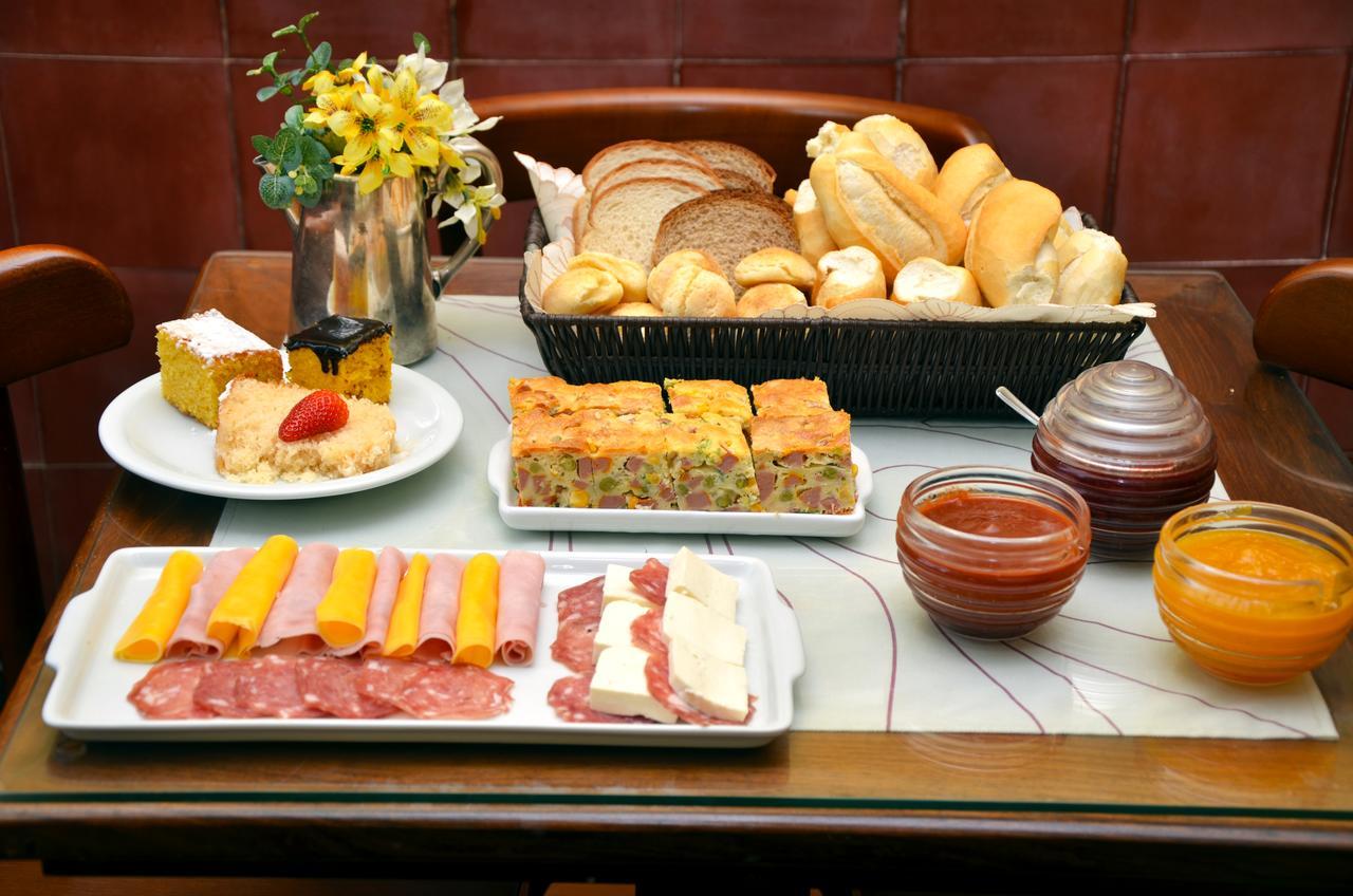 Casa Do Manequinho Hotel E Restaurante ปิรัย ภายนอก รูปภาพ